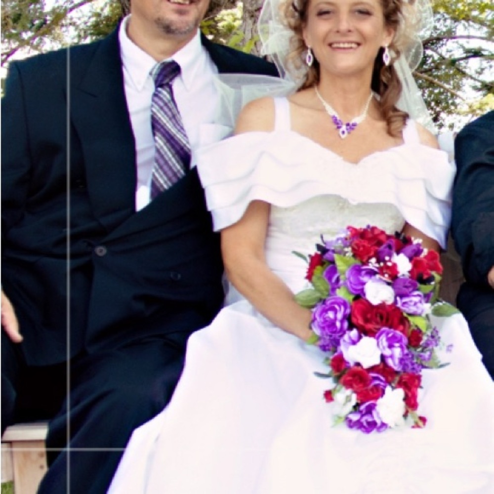 Vintage 90’s Style White Off-the-Shoulder Wedding Gown
